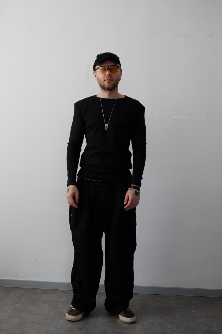 SHOULDER PADS ZIP-LONGSLEEVE