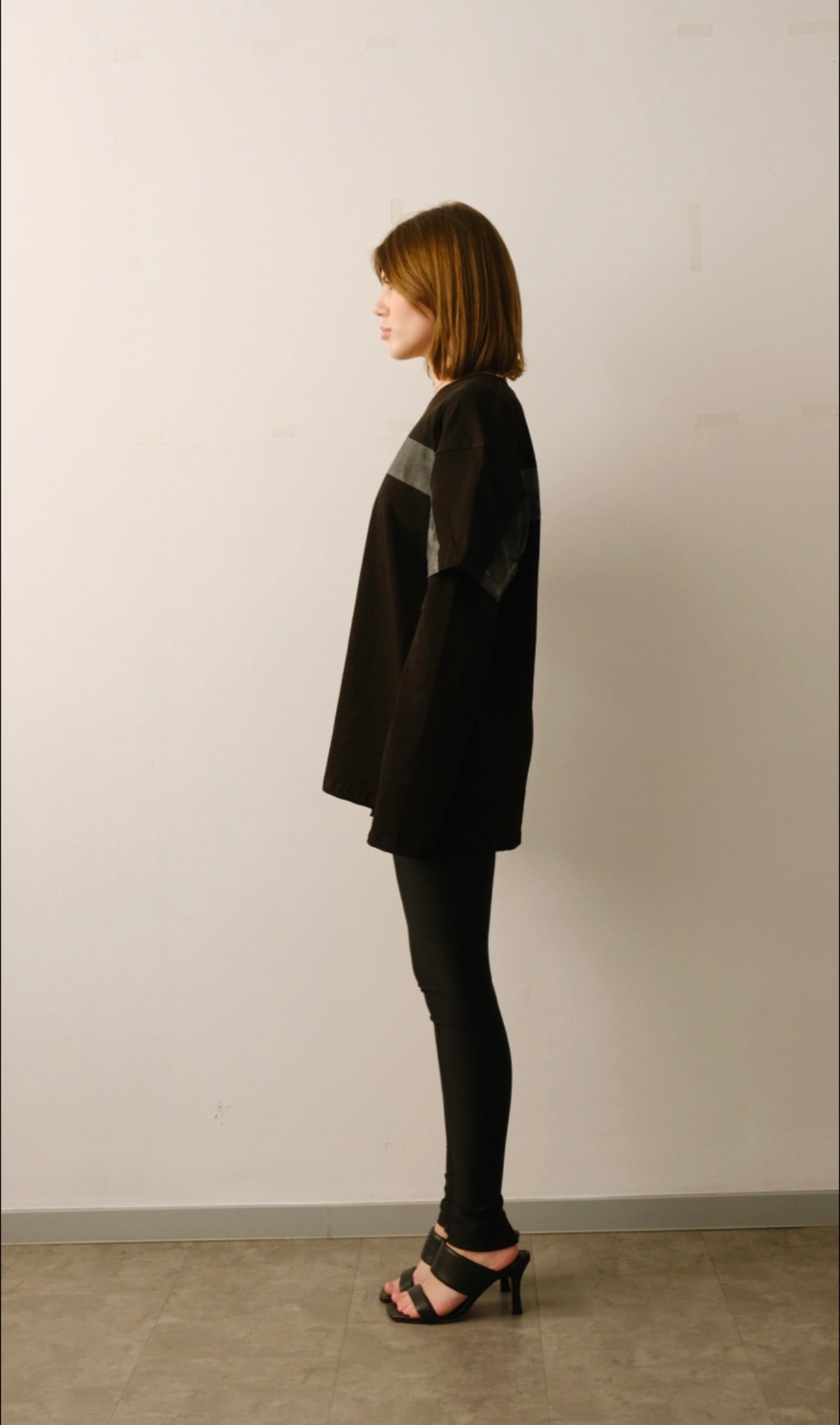 LONG WITH TIGHT SLEEVES