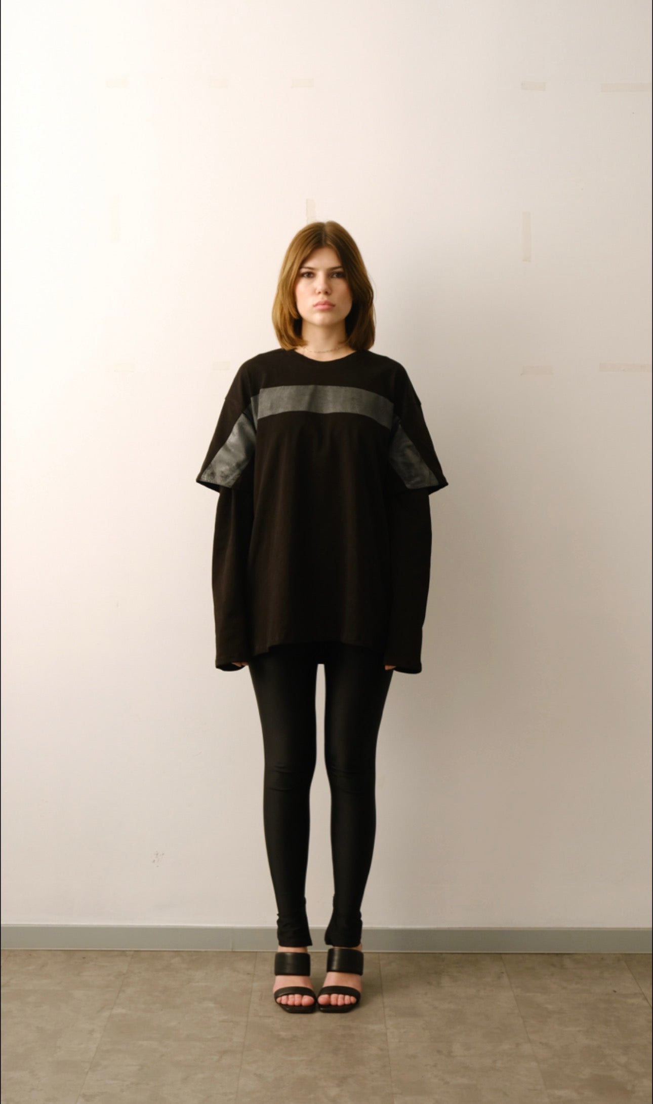 LONG WITH TIGHT SLEEVES