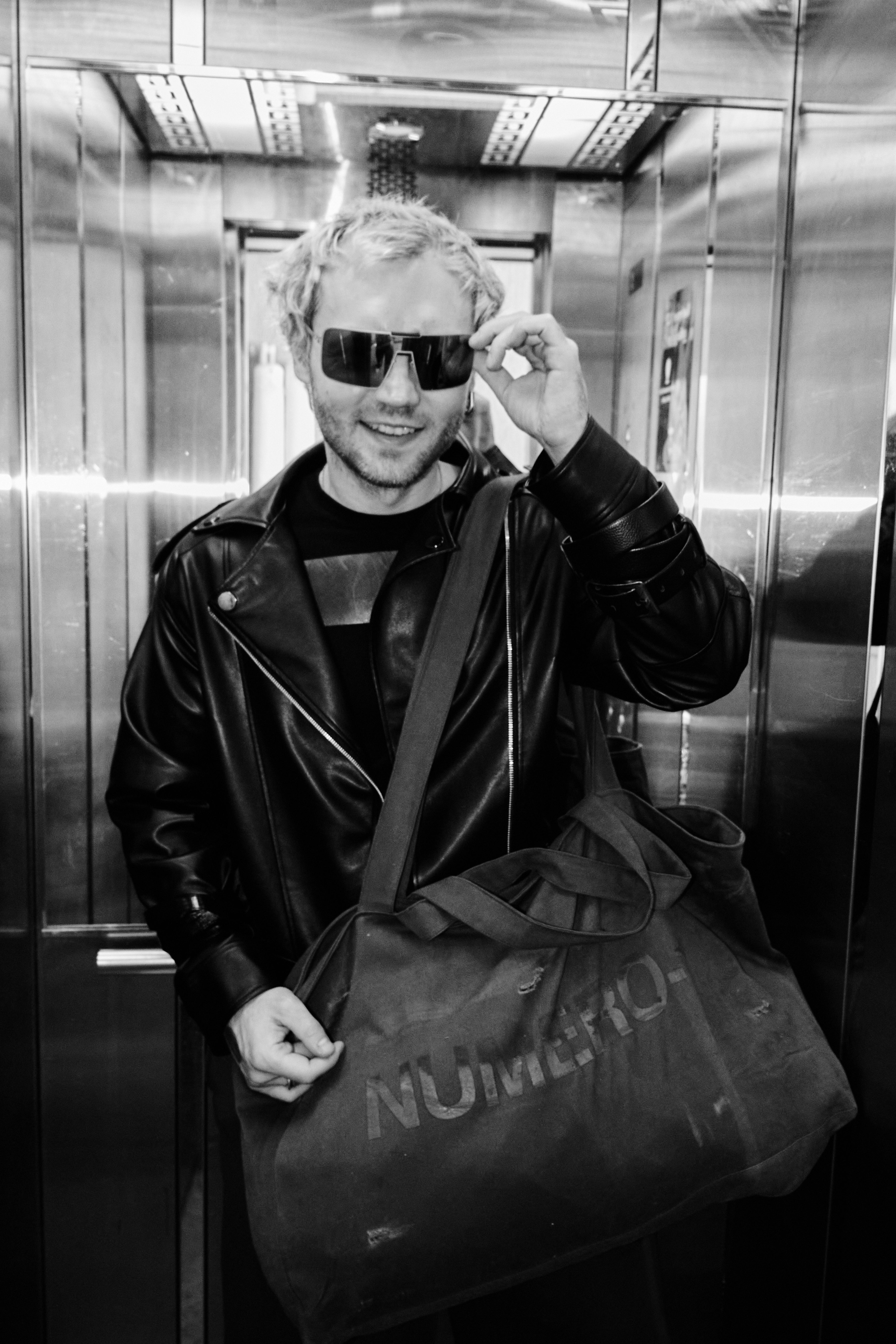 NUMÉRO-1 TOTE WASHED BAG