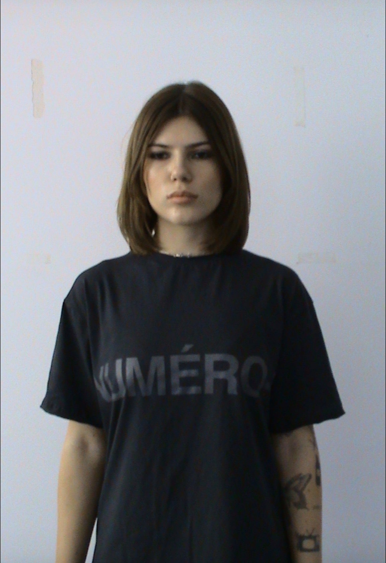 NUMÉRO-1 ZIP TEE