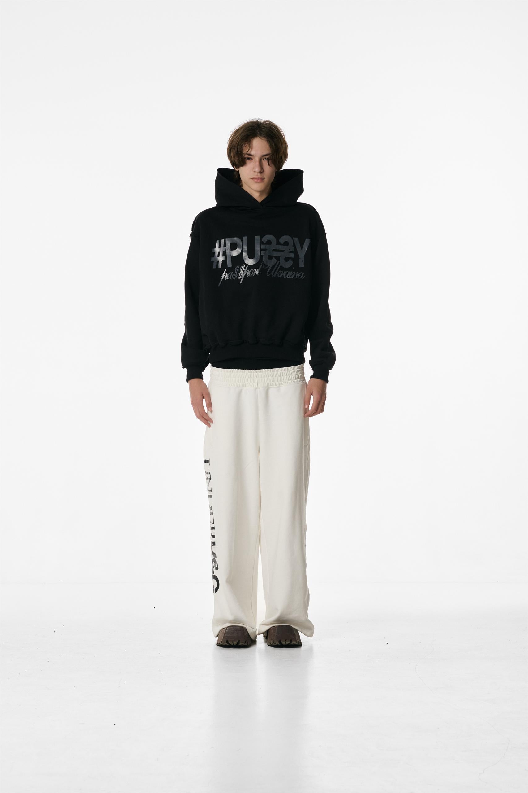 PUSSY HOODIE – PASSPORTUKRAINA